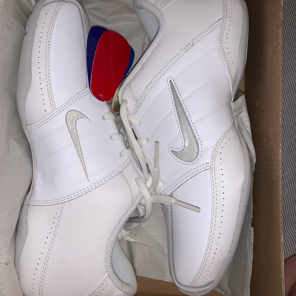 Woman’s Cheer Shoes